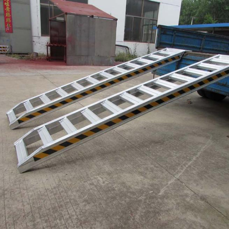 အလူမီနီယံ Loading Ramps